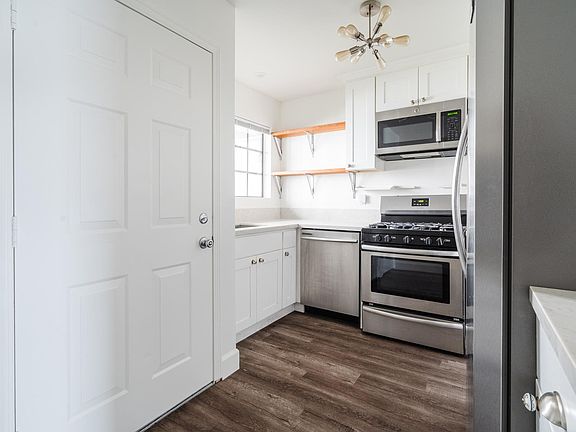 3rd image of 246 N Coronado St APT C