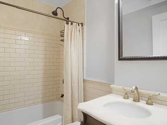 5th image of 319 E 50th St APT 3C