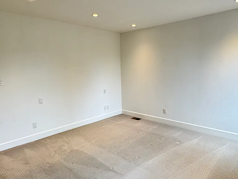 1134 Manzanita Dr — Photo 15