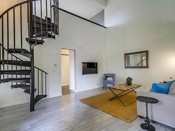 2nd image of 7365 Calle Cristobal Unit 200