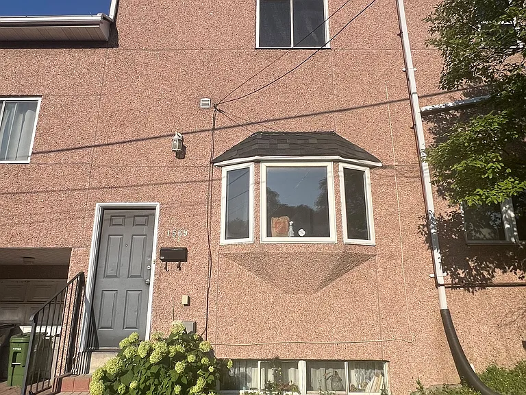 1569A Kingston Rd — Photo 1