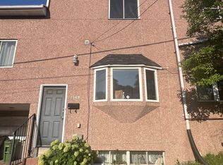 1569A Kingston Rd, Toronto, ON M1N 1R9