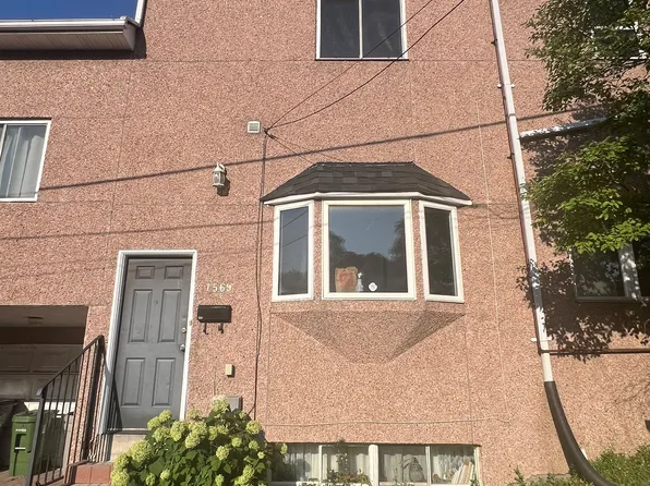 1569A Kingston Rd, Toronto, ON M1N 1R9