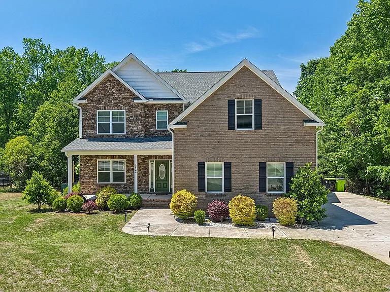 3924 Fox Grove Trl — Photo 65