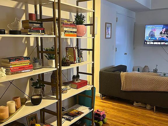 3rd image of 120 Cedar St APT 3A