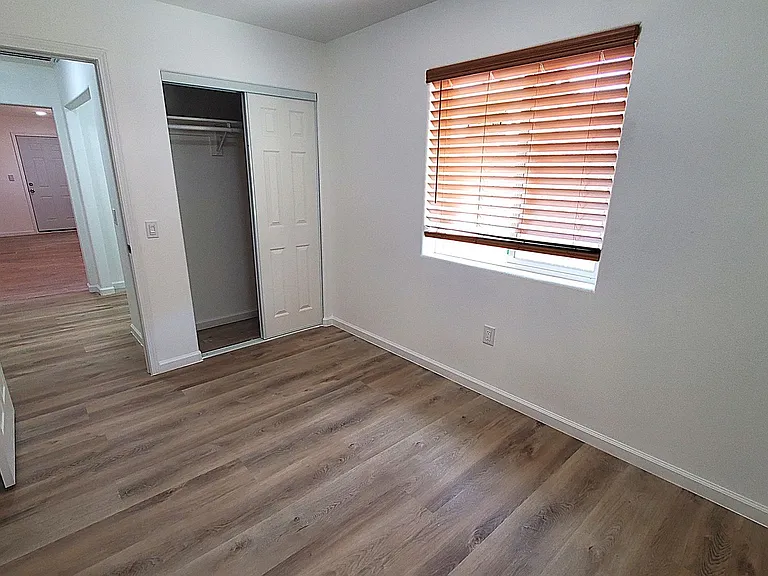 708 W Euclid Ave — Photo 17