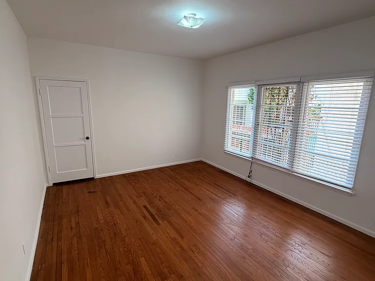 923 Ocean Ave #2 — Photo 9
