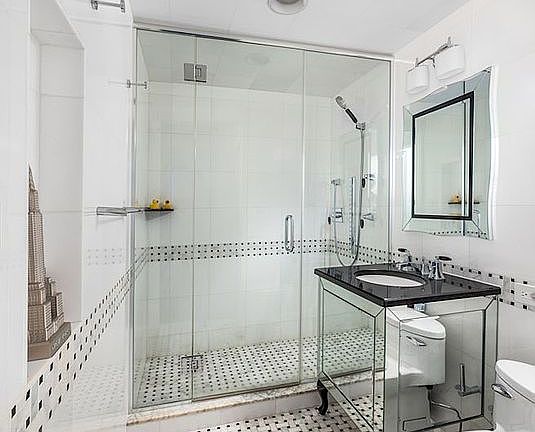 5th image of 465 W 23rd St APT 12D