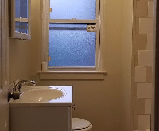 5th image of 2638 N Leclaire Ave #1