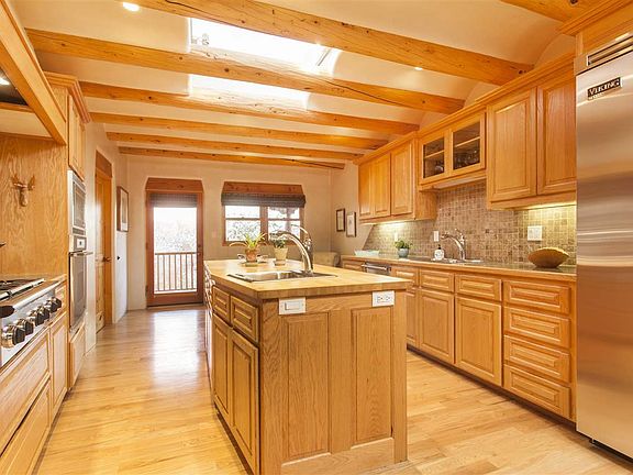 5th image of 581 Camino Montebello