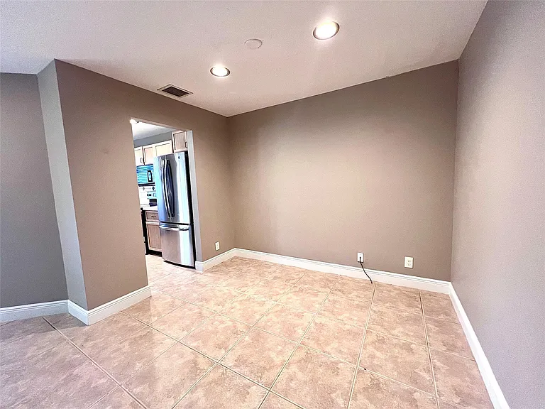 2246 Discovery Cir — Photo 7