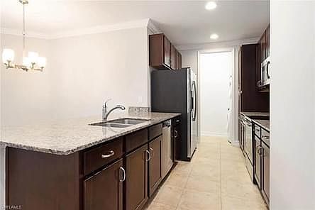 5th image of 7810 Bristol Cir
