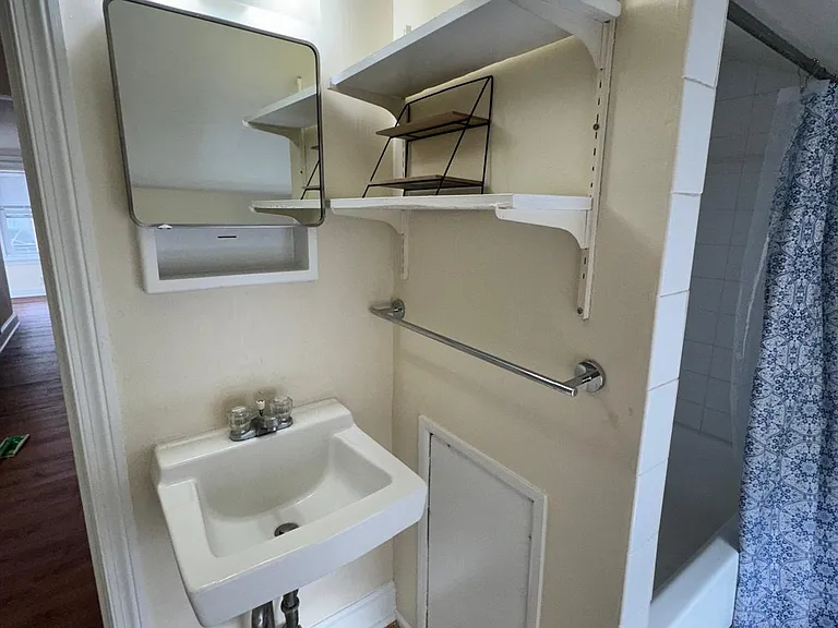 4462 Silverwood St #4 — Photo 23