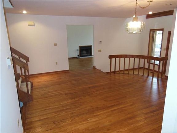 5th image of 7613 Windy Knoll Dr