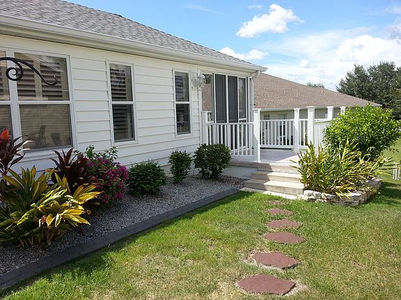 3rd image of 737 Hammond Pl