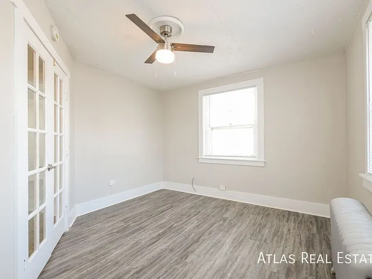970 N Pearl St #10 — Photo 11