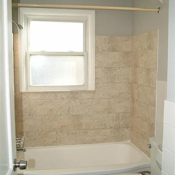 2702 N Main St — Photo 16