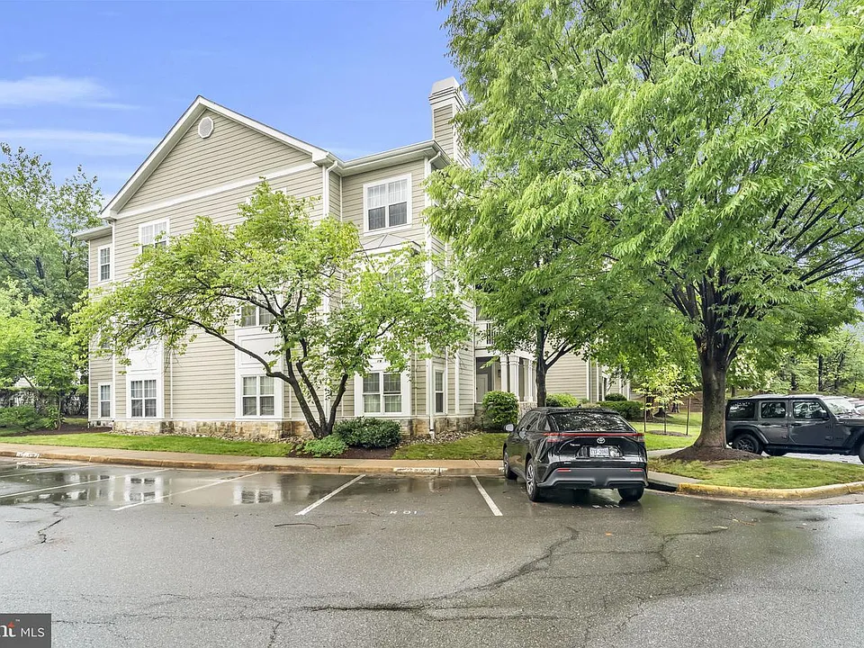 1701 Lake Shore Crest Dr #31