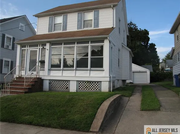 9 Elmwood Pl, North Brunswick, NJ 08902