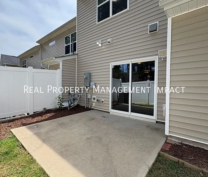 214 Churment Ct — Photo 24