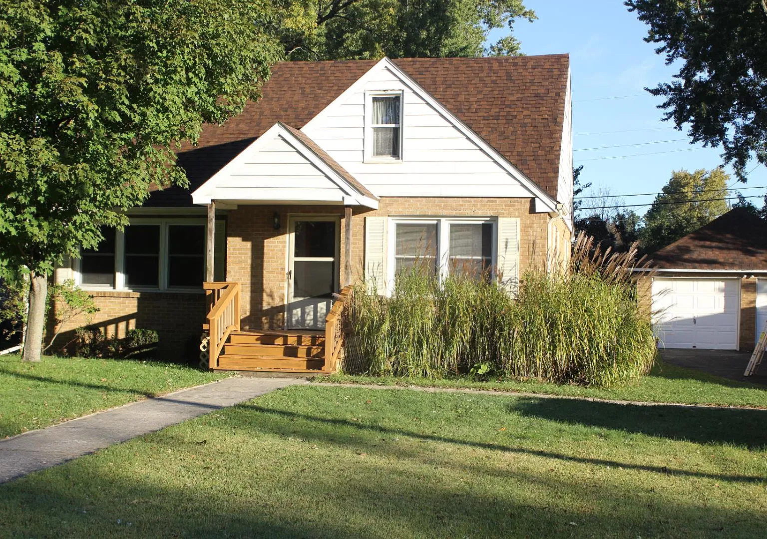 545 Western Ave — Photo 1
