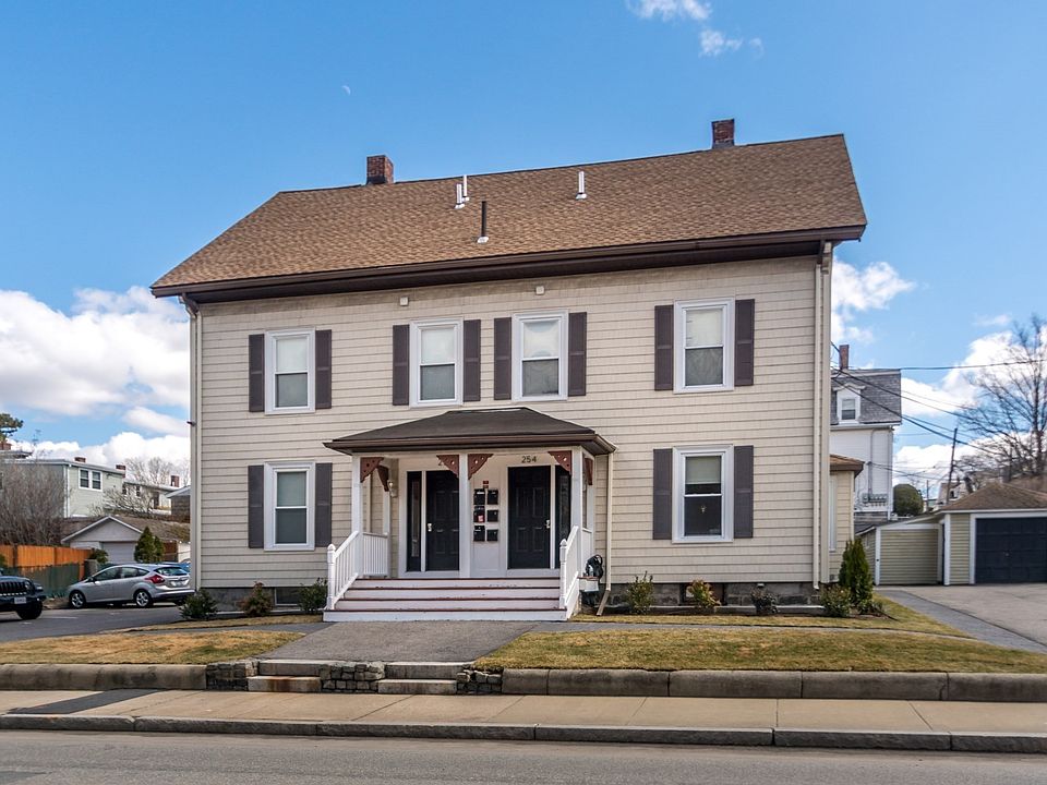 1st image of 252-252 Crescent St #254