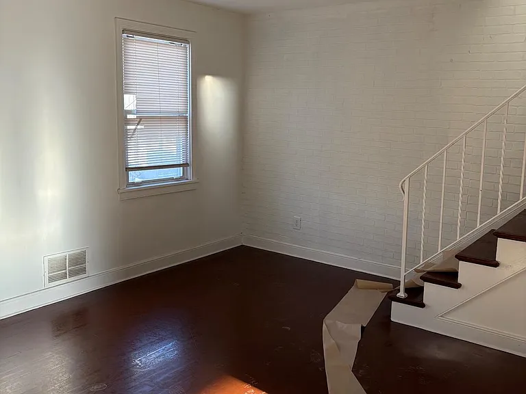 5030 S Dakota Ave NE — Photo 15