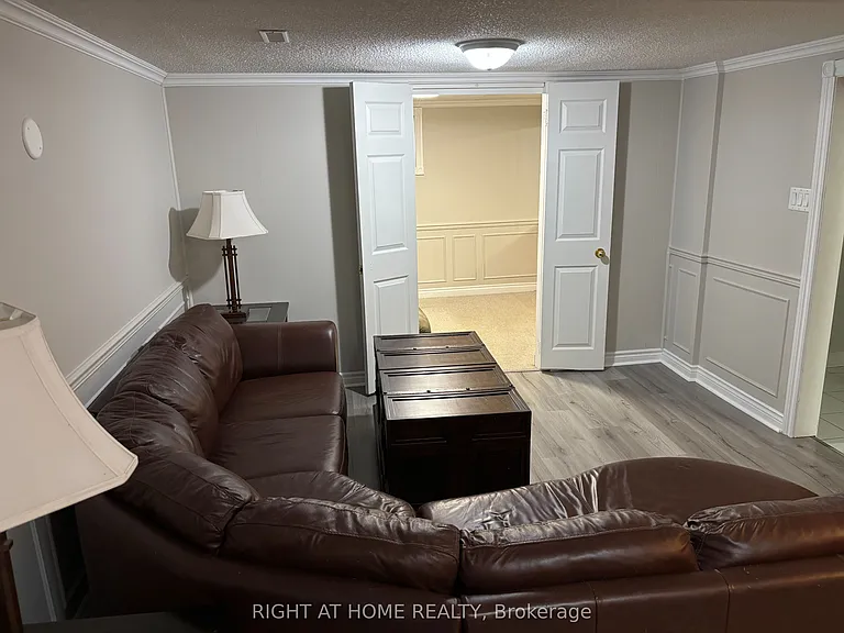 41 Deerhurst Ave — Photo 8