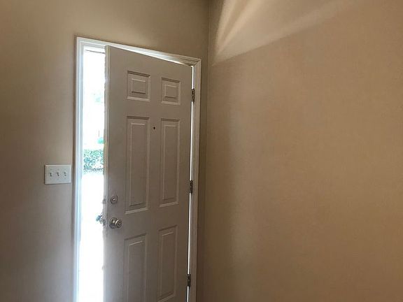 3rd image of 1720 Northside Dr APT C