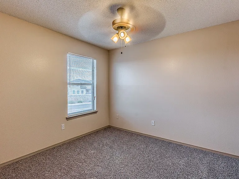 7101 Falling Leaf Cir — Photo 23
