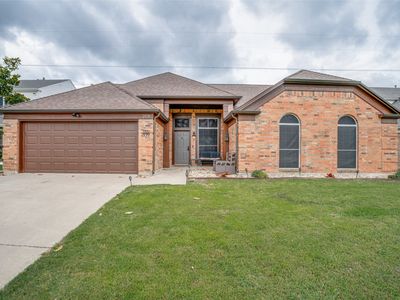 209 Commonwealth Cir, Grand Prairie, TX, 75052