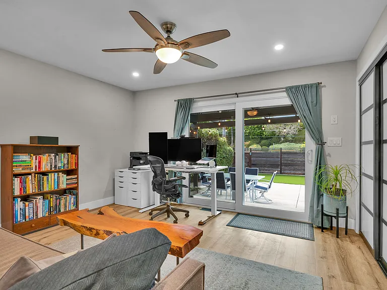2369 Loring St — Photo 27