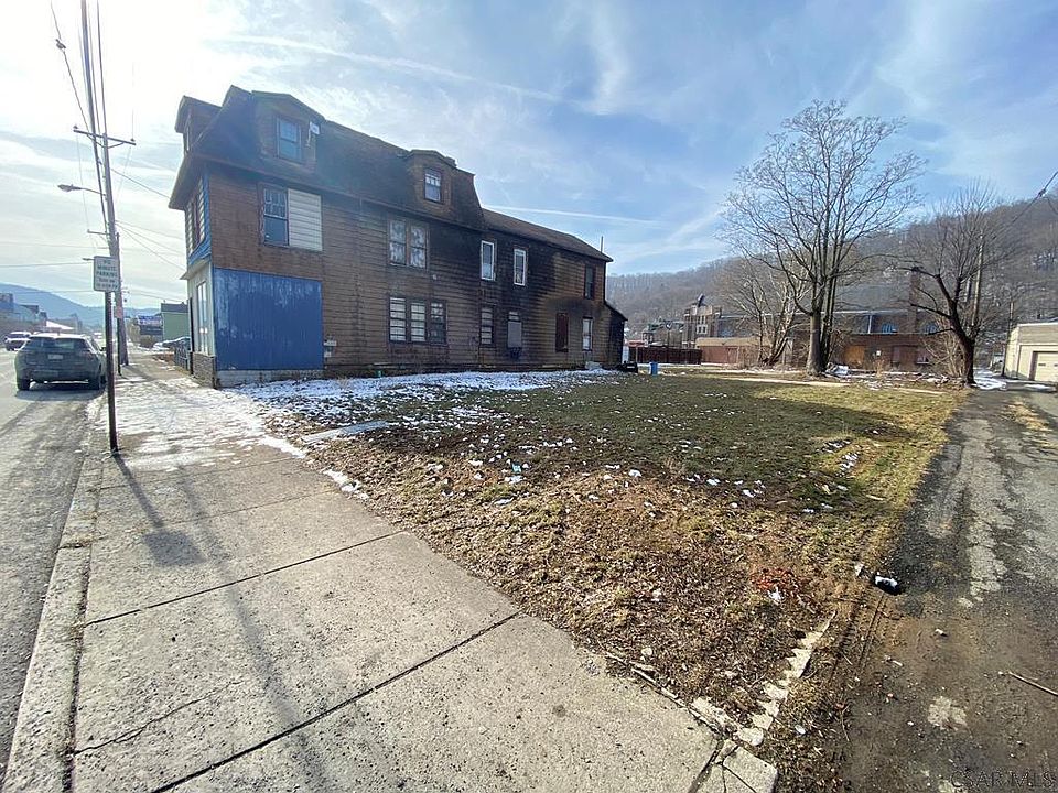 1st image of 526 Franklin St