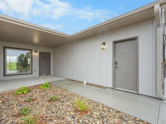 3rd image of 505 Mill Pond Rd #1