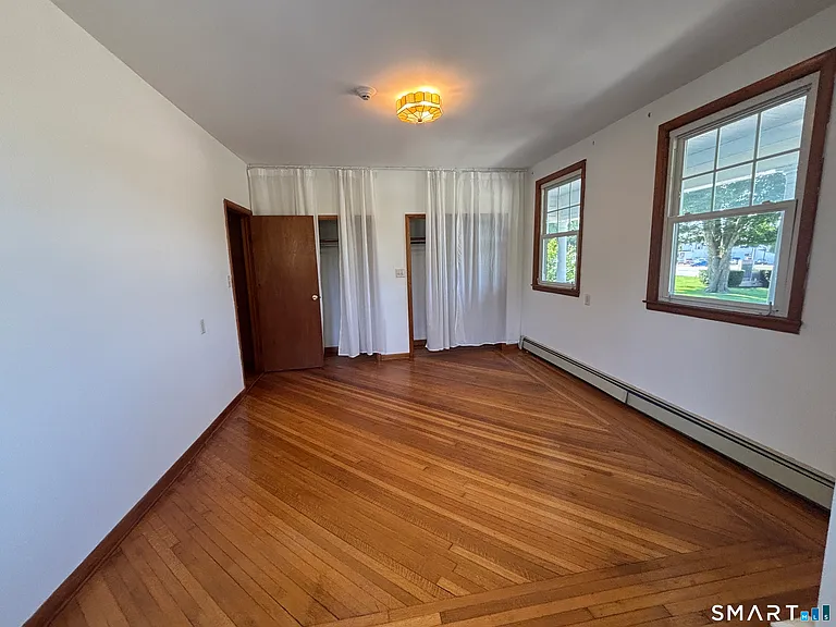 24 Broadway St — Photo 31