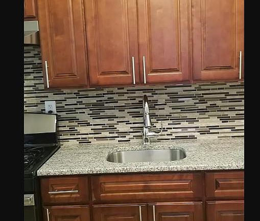 2nd image of 71 1/2 Virginia Ave