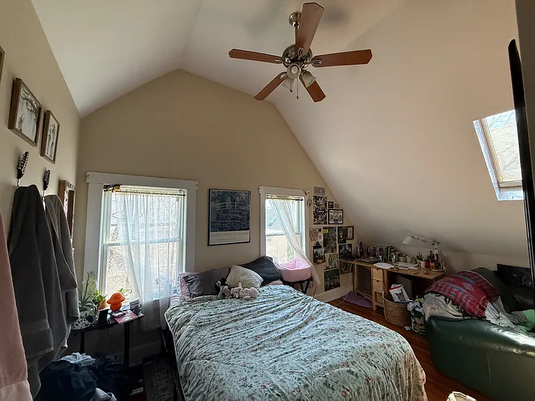 75 Leicester St #75 — Photo 14
