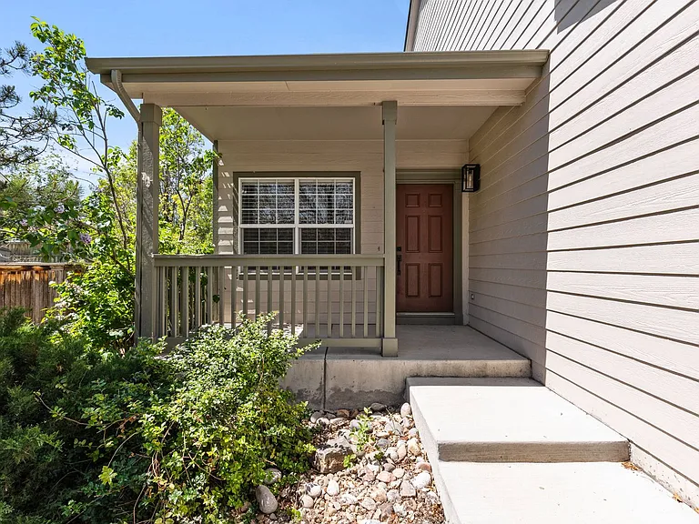 15726 Greenstone Ln — Photo 2