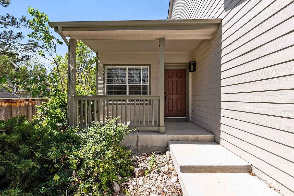 Building Photo - 15726 Greenstone Ln