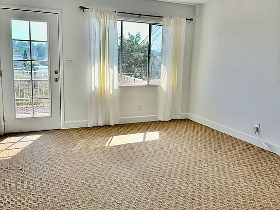 5th image of 4139 Georgia St #4139