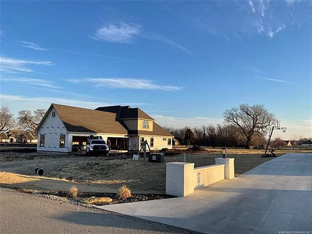 2nd image of 8315 N 152nd East Ave