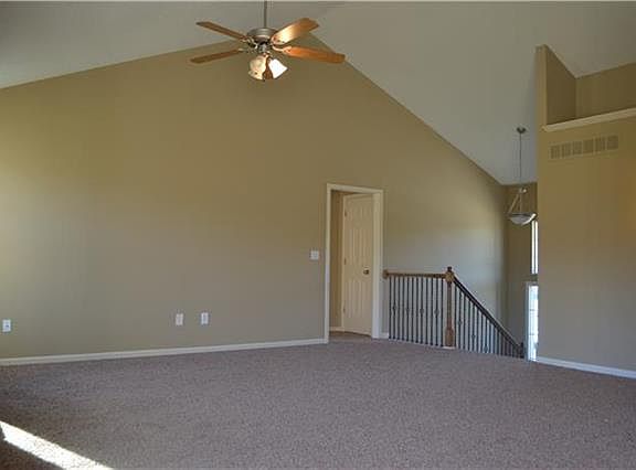 4th image of 18513 E 19th Ter