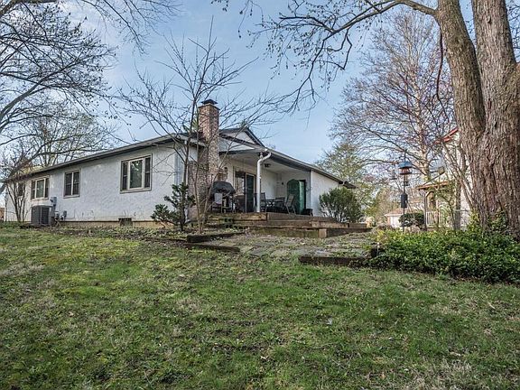 2nd image of 368 Depauw Ct