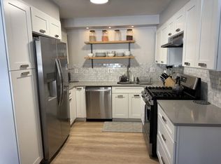 38 Tideview Dr, Dover, NH 03820