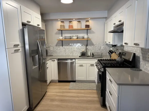 38 Tideview Drive, Dover, NH 03820