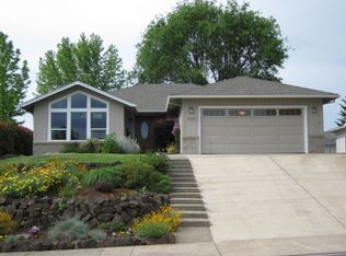 3419 Calle Vista Dr, Medford, OR