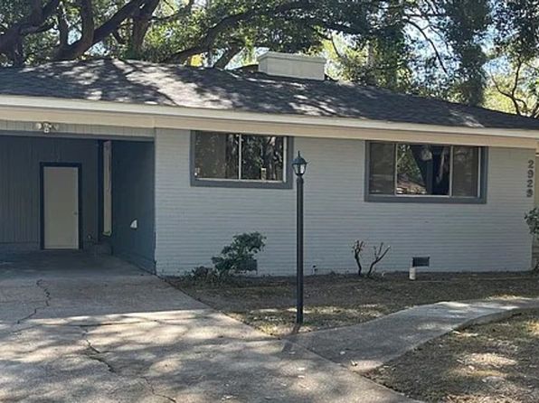 2929 Oakmont Dr