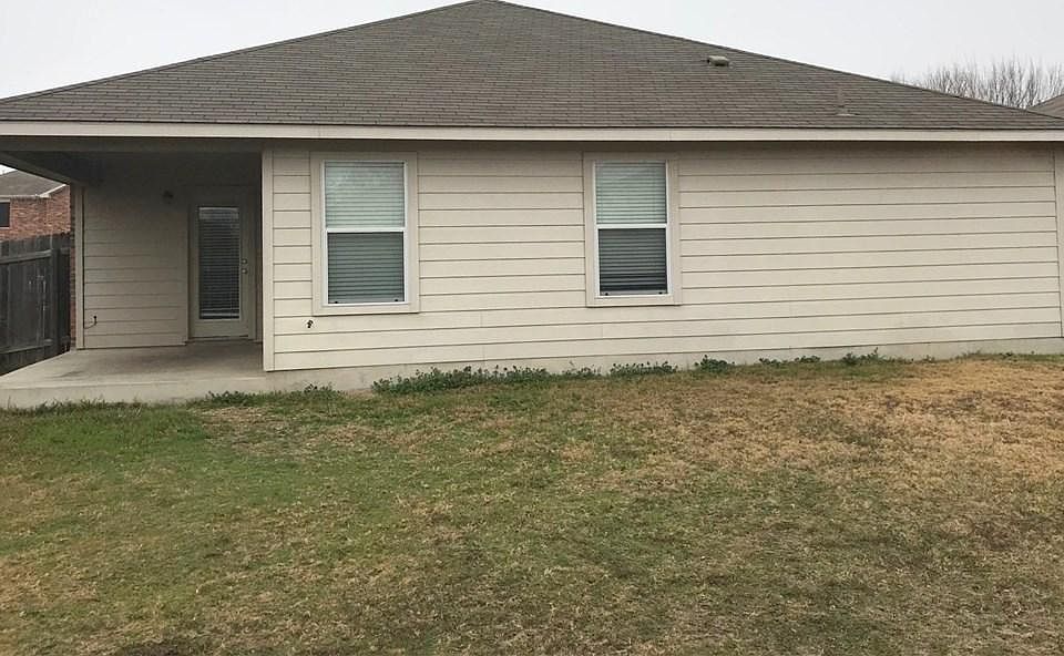1st image of 122 Campos Dr
