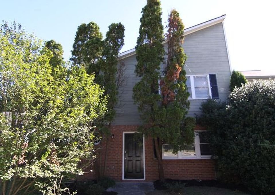 1st image of 2795A Coventry Grn SE
