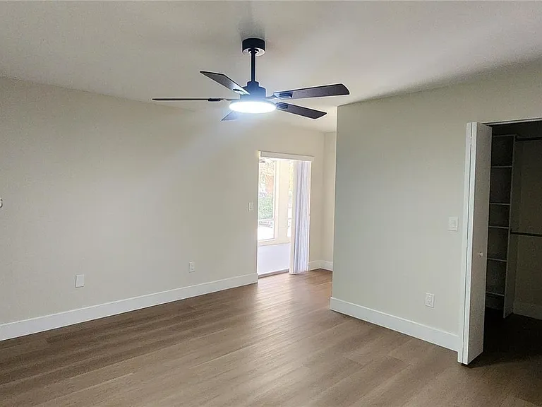 114 S Lakeside Dr #114 — Photo 16